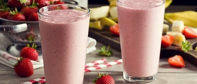 Клубнично-банановый смузи