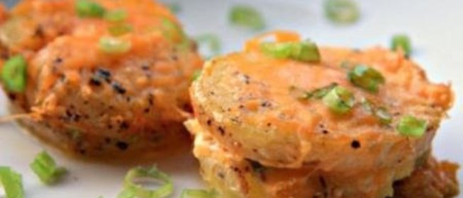 Картофель с сыром и зеленым луком