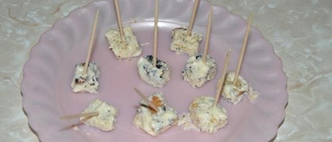 Сухарики к пиву в чесночном соусе