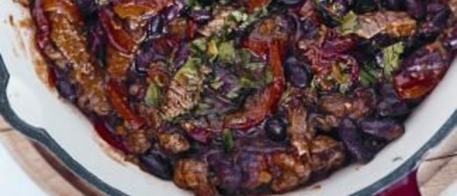 Острая говядина с фасолью