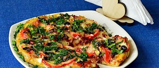 Мясная пицца с грибами и мясом