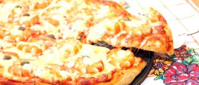 Пицца с креветками