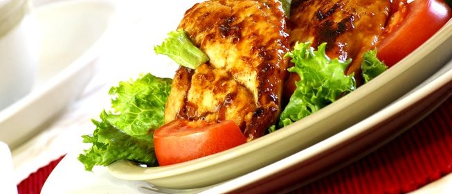 Свинина с луком и помидорами