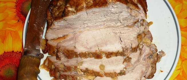 Свинина, запечённая со специями в рукаве