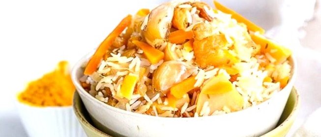 Постный плов с сухофруктами