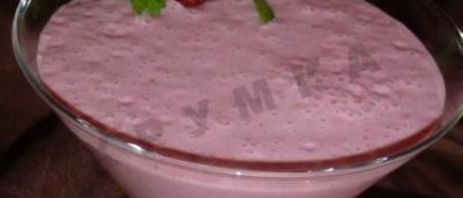 Молочный коктейль с малиной