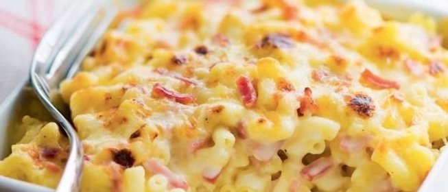 Макаронная запеканка с ветчиной и сыром