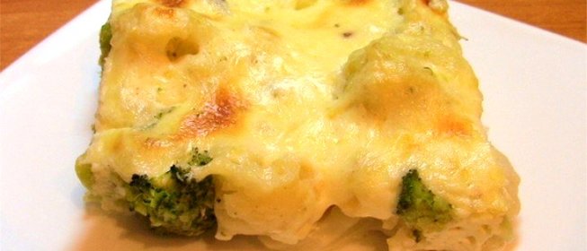 Цветная капуста и брокколи, запеченные под сливочным соусом