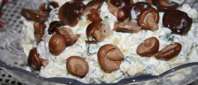 Картофельный салат с грибами