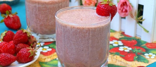 Клубнично-шоколадный молочный коктейль