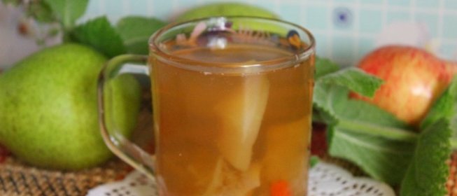 Яблочно - грушевый компот с ягодами годжи и мятой