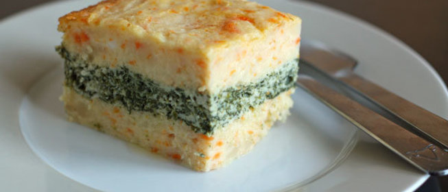 Картофельная запеканка с курицей и шпинатом