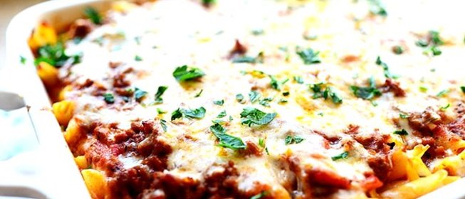Запеканка с пастой, фаршем и сыром