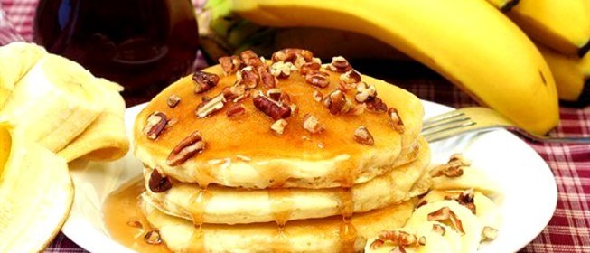 Оладьи с бананами и орехами