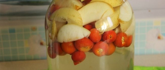 Компот из шиповника и яблок на зиму