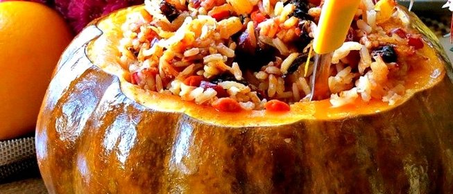 Тыква с рисом и сухофруктами
