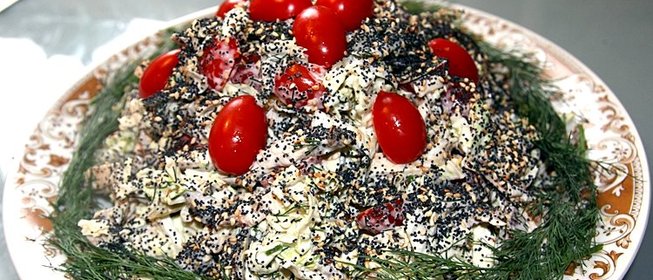 Салат с блинами и мясом