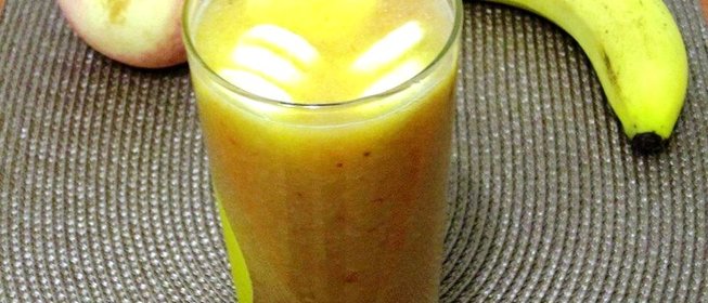 Персиковый смузи с добавлением банана