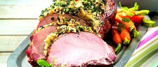 Запеченная свинина с ореховой корочкой