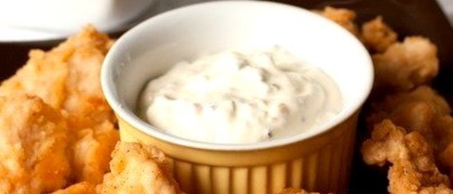 Куриные наггетсы с соусом из сливочного сыра