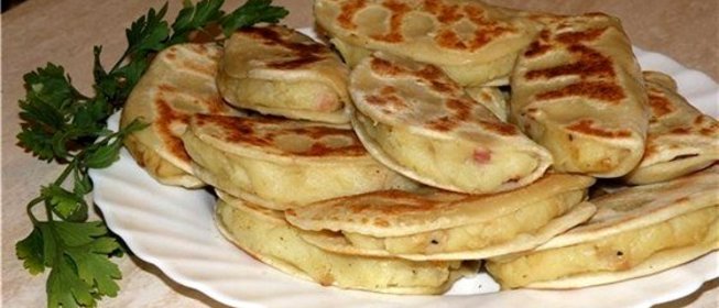 Кыстыбый с картофелем из пельменного теста