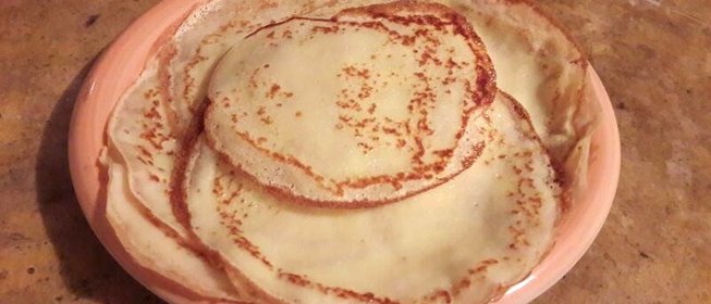 Блины тонкие на молоке со сливочным маслом