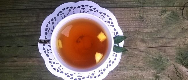 Чай с мелиссой и персиком