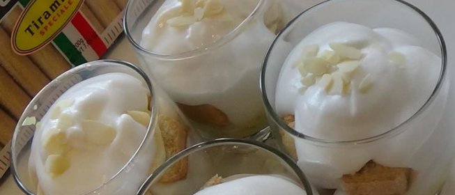 Трайфл с бананами, кофе и миндалем