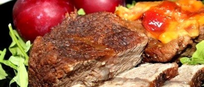 Говядина со сливами