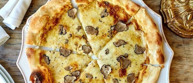 Трюфельная пицца из ресторана Buono