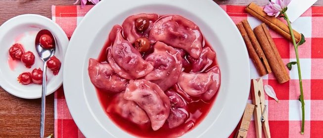 Вареники с вишней сваренные в компоте