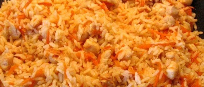 Плов с курицей в кастрюле