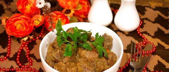 Говядина кусочками с овощами