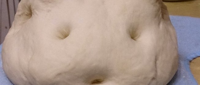 Тонкое тесто для пиццы с медом