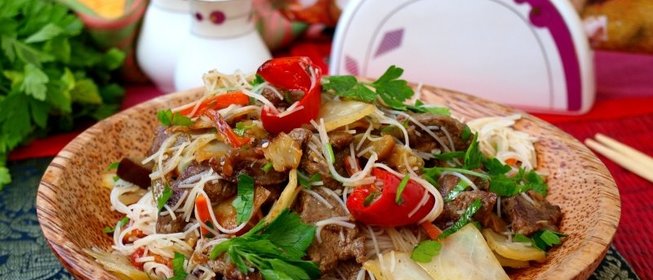 Жареная говядина с овощами