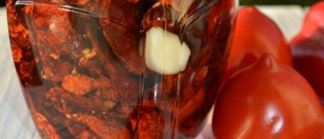 Вяленые помидоры с базиликом