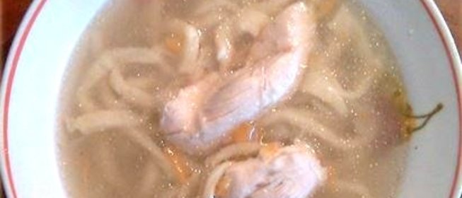 Куриный суп с домашней лапшой