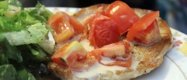 Свинина в чесночно-сметанном соусе