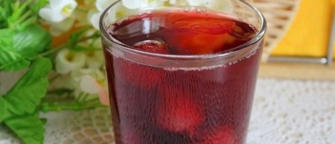 Фруктово-ягодный компот