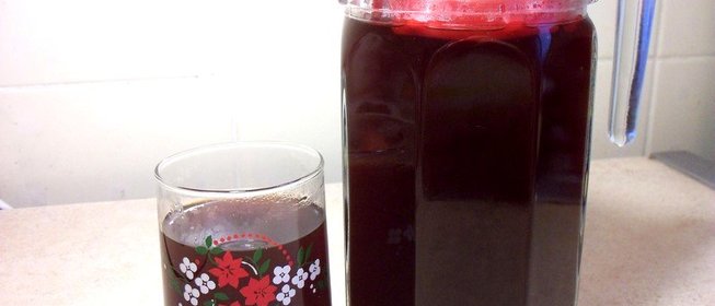 Компот из вишни и сухофруктов