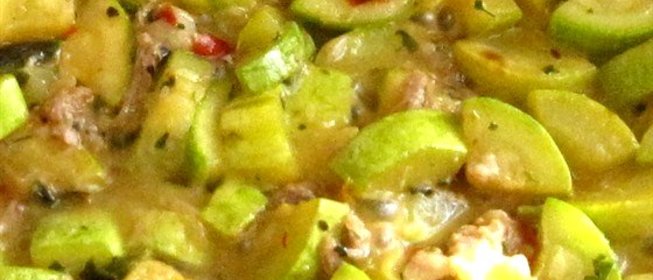 Овощное рагу с курицей и грибами