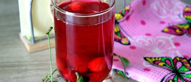 Ягодный компот с мятой