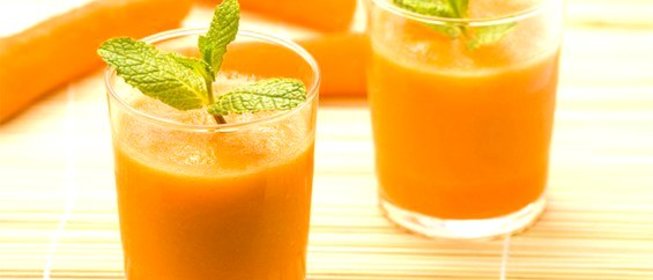 Смузи с сельдереем, морковью и яблоком