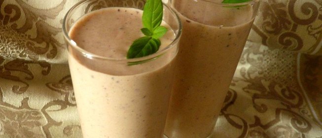 Смузи с киви и черносливом