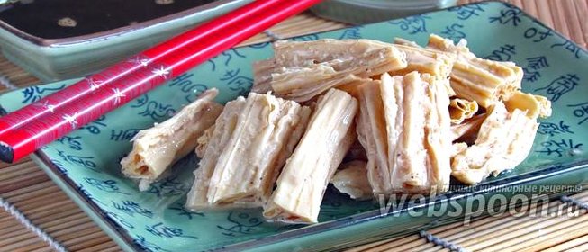 Спаржа (Фучжу) с чесноком