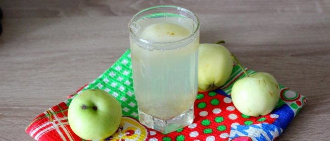 Компот из ревеня и яблок