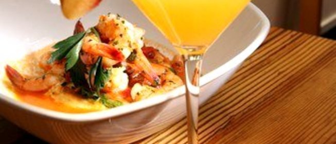 Игристый персиковый коктейль