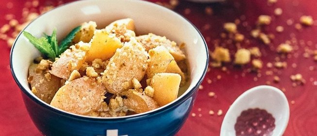 Салат из абрикосов с печеньем