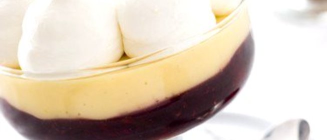 Трифл с глинтвейном и сливочным кремом