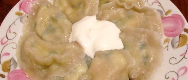 Вареники с творогом и луком